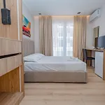 Aparthotel Queen & Shëngjin