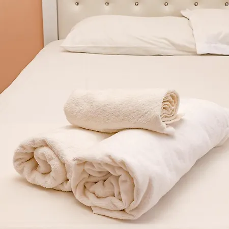 Hotel apartamentowy Queen & 3*