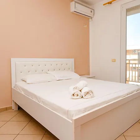 Queen Appart hôtel Shëngjin