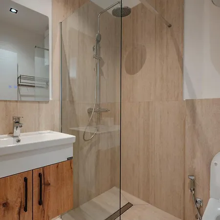 Queen & Hotel apartamentowy 3*