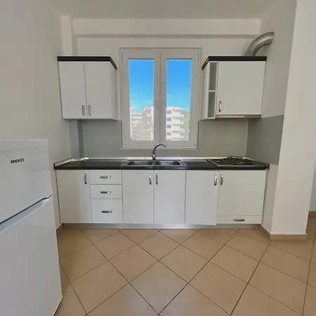 Queen מלון דירות Shëngjin