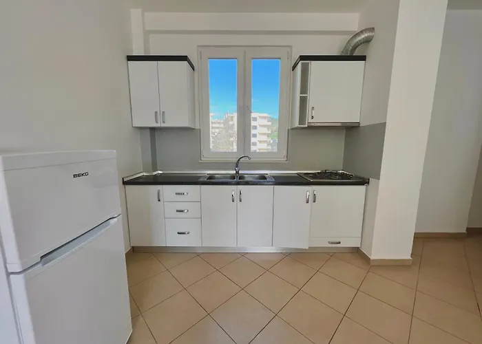 Queen Aparthotel Shëngjin